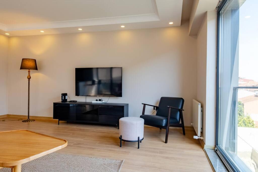 Daire Bosphorus View With 2 Bedrooms *